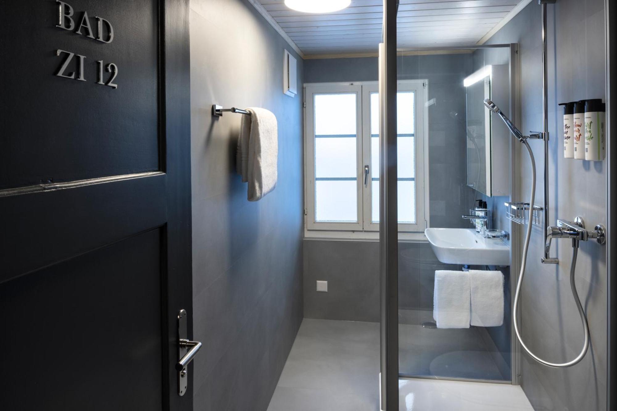 Hotel Bergidyll - Riders Haven Self Check-In Hotel Andermatt Ngoại thất bức ảnh